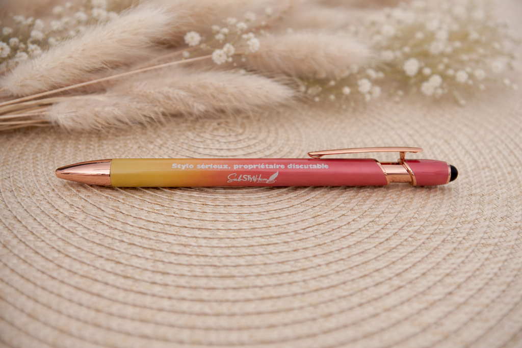 Stylo sérieux, propriétaire discutable.